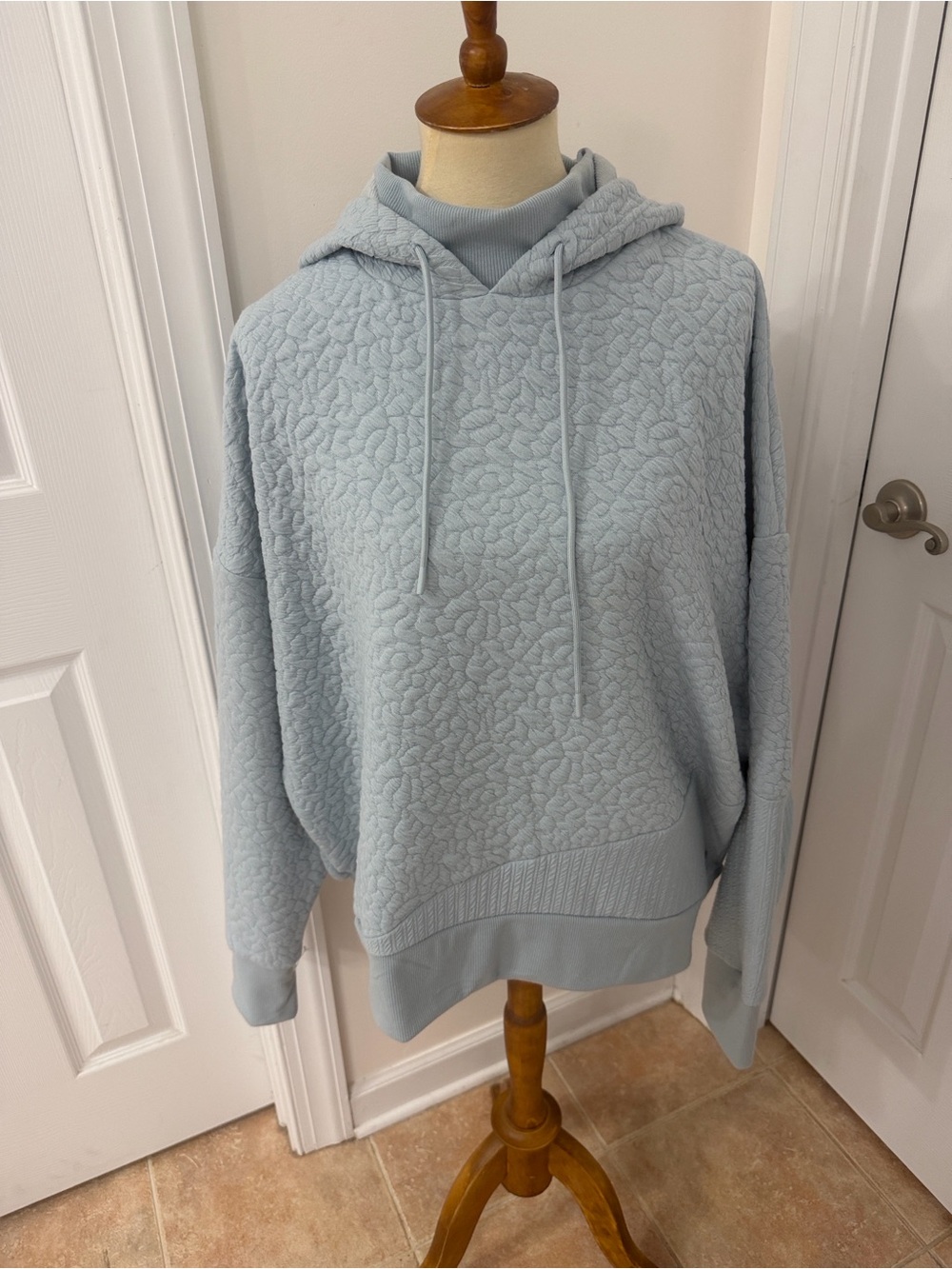 Tahari Sport Light Blue Quilted Hoodie Sweatshirt